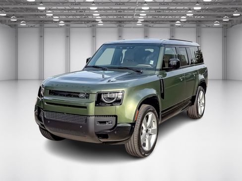 New 2026 Land Rover Defender 130 X-Dynamic SE image 1