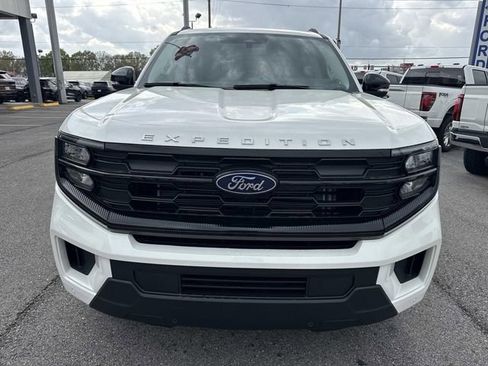 New 2026 Ford Expedition Max Active image 2