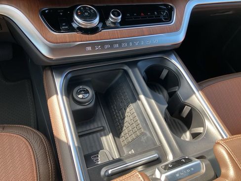 New 2025 Ford Expedition King Ranch image 26