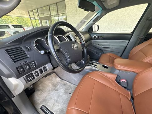 Used 2009 Toyota Tacoma PreRunner RWD image 10