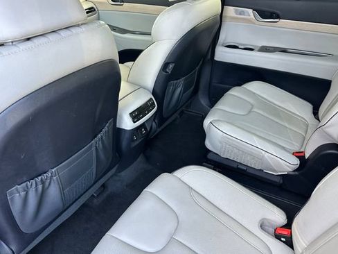 Used 2024 Hyundai Palisade Limited FWD image 14