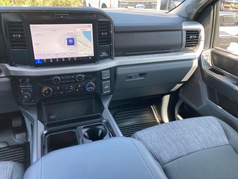 New 2026 Ford F350 XLT w/ XLT Premium Package AWD/4WD image 18