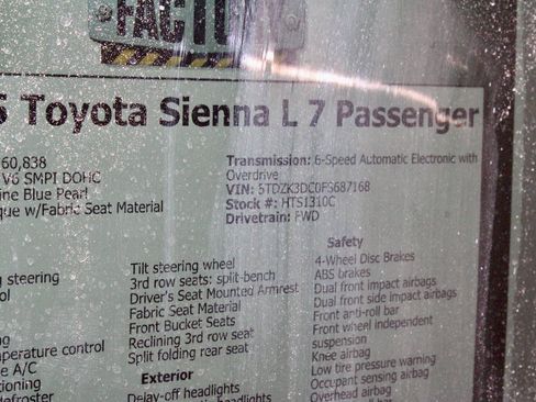 Used 2015 Toyota Sienna L image 31