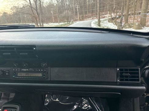 Used 1998 Porsche 911 Carrera image 35