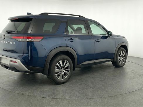 Used 2025 Nissan Pathfinder SV FWD image 9