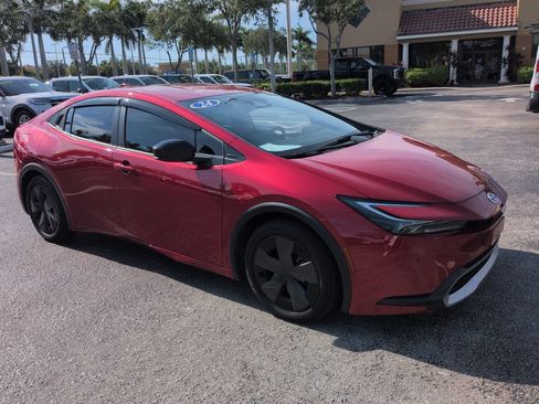 Used 2024 Toyota Prius Prime FWD image 1