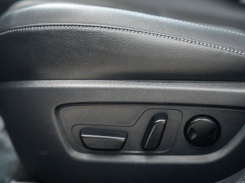 Used 2025 MAZDA CX-50 AWD 2.5 S w/ Premium Package image 44