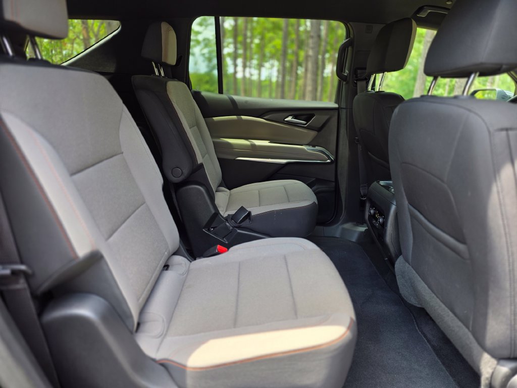 Used 2026 Chevrolet Traverse LT w/ Driver Confidence Package FWD image 20