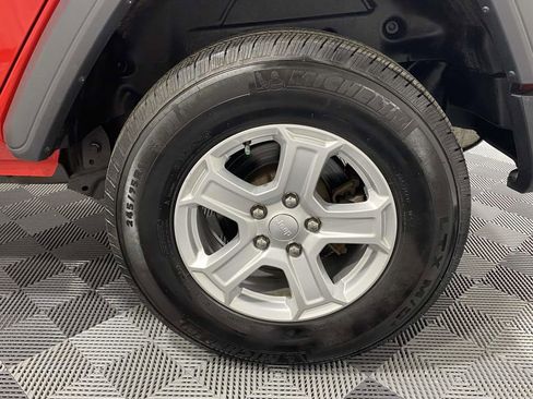 Used 2019 Jeep Wrangler Unlimited Sport S AWD/4WD image 7