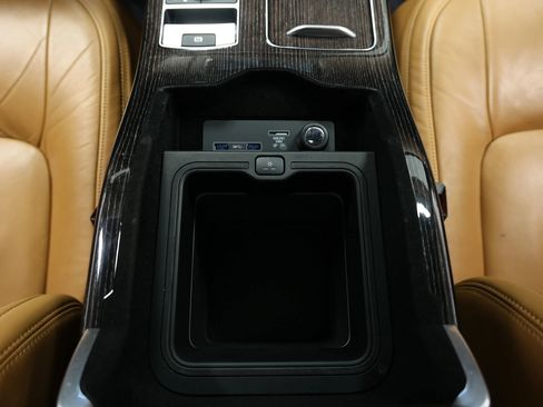 Used 2022 Land Rover Range Rover Long Wheelbase Autobiography image 33