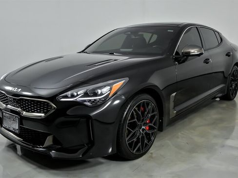 Used 2022 Kia Stinger GT2 AWD/4WD image 6