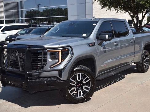 Used 2025 GMC Sierra 1500 AT4 w/ AT4 Premium Package AWD/4WD image 44