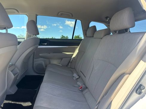 Used 2014 Subaru Outback 2.5i Premium AWD/4WD image 14