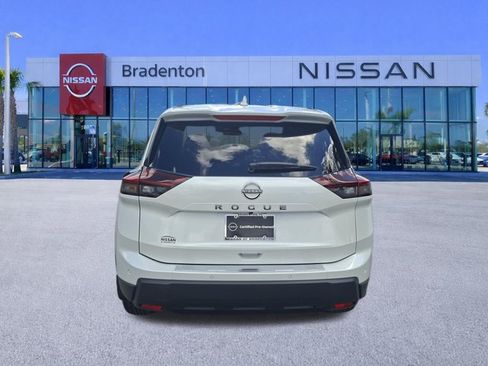 Certified 2025 Nissan Rogue SV FWD image 6