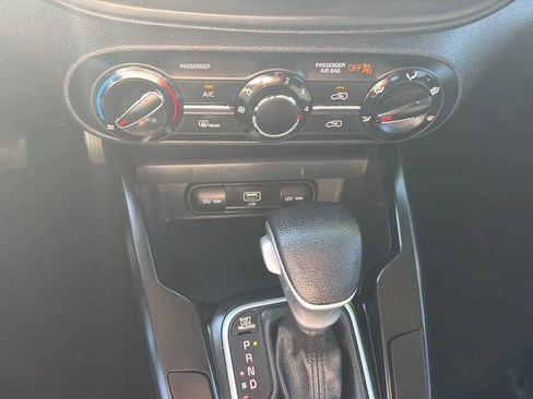 Used 2020 Kia Soul S FWD image 16