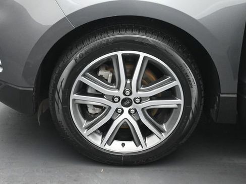 Certified 2024 Ford Edge Titanium AWD/4WD image 34