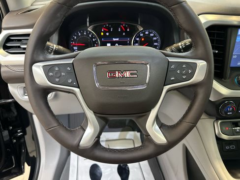 Used 2023 GMC Acadia SLT w/ Preferred Package AWD/4WD image 15
