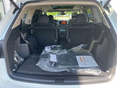 New 2026 Volkswagen Atlas Peak Edition AWD/4WD image 28