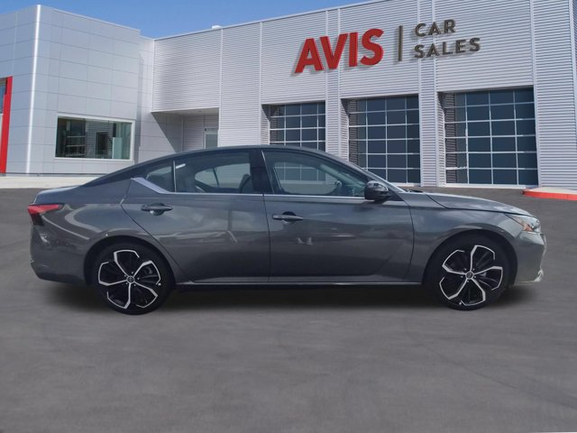Used 2025 Nissan Altima 2.5 SR FWD image 5