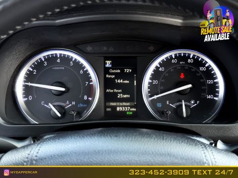 Used 2019 Toyota Highlander XLE FWD image 28