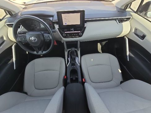 Used 2025 Toyota Corolla Cross L FWD image 31