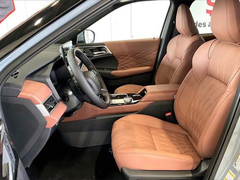 New 2026 Mitsubishi Outlander SEL image 9