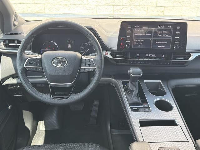 Used 2023 Toyota Sienna XSE AWD/4WD image 22