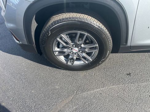 Used 2025 GMC Acadia Elevation image 36