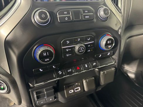 Used 2023 Chevrolet Silverado 2500 LTZ image 20