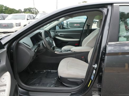 Used 2021 Hyundai Sonata Blue FWD image 12