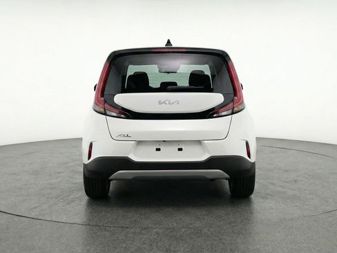 Used 2025 Kia Soul LX w/ LX Technology Package FWD image 7