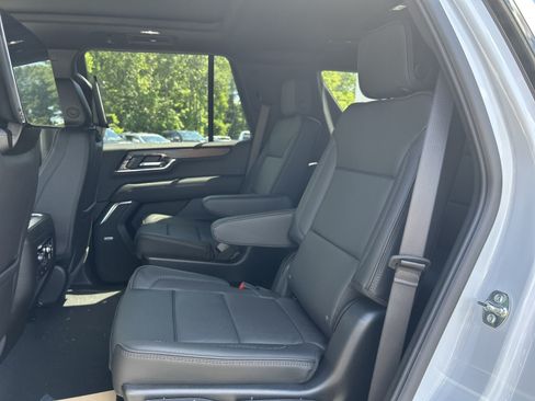 New 2026 GMC Yukon Denali w/ Denali Reserve Package AWD/4WD image 22
