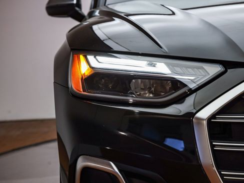 Used 2022 Audi SQ5 Premium Plus w/ Premium Plus Package image 5