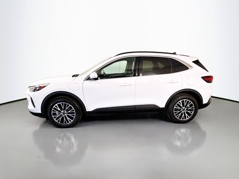 Used 2023 Ford Escape SE w/ PHEV Premium Package image 6