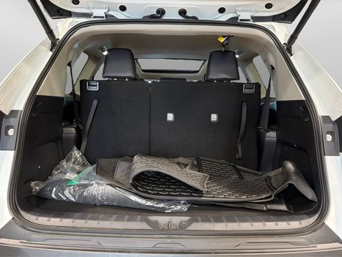 Used 2025 Toyota Grand Highlander AWD image 13