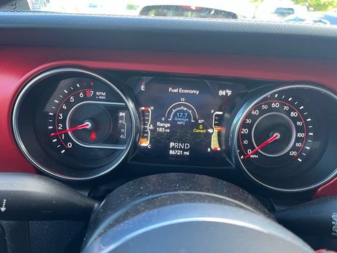 Used 2019 Jeep Wrangler Unlimited Rubicon AWD/4WD image 9
