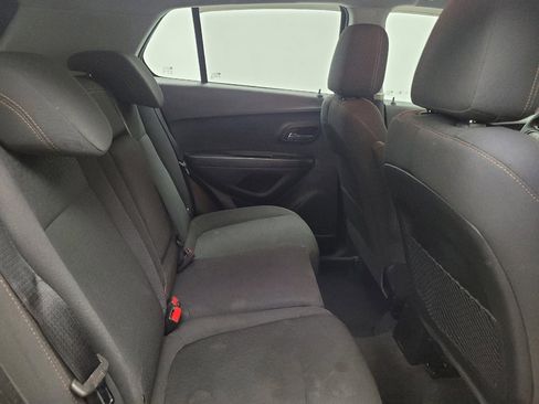 Used 2017 Chevrolet Trax LS AWD/4WD image 19