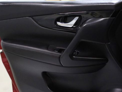 Certified 2022 Nissan Rogue Sport SL image 11