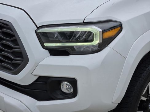 Used 2021 Toyota Tacoma TRD Sport w/ Technology Package AWD/4WD image 35