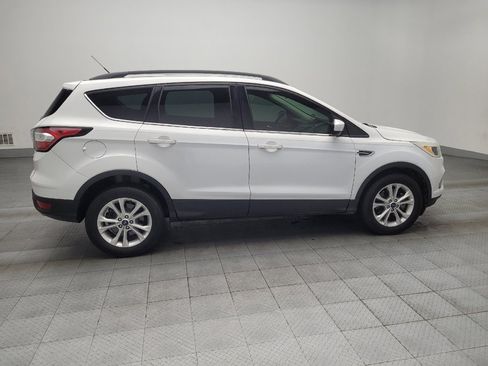 Used 2018 Ford Escape SE image 10