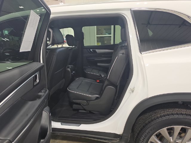 Used 2026 Buick Enclave Preferred AWD/4WD image 25