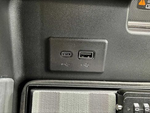 New 2025 GMC Sierra 1500 AT4 w/ AT4 Premium Package AWD/4WD image 15