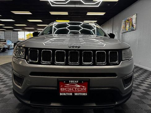 Used 2018 Jeep Compass Sport image 3