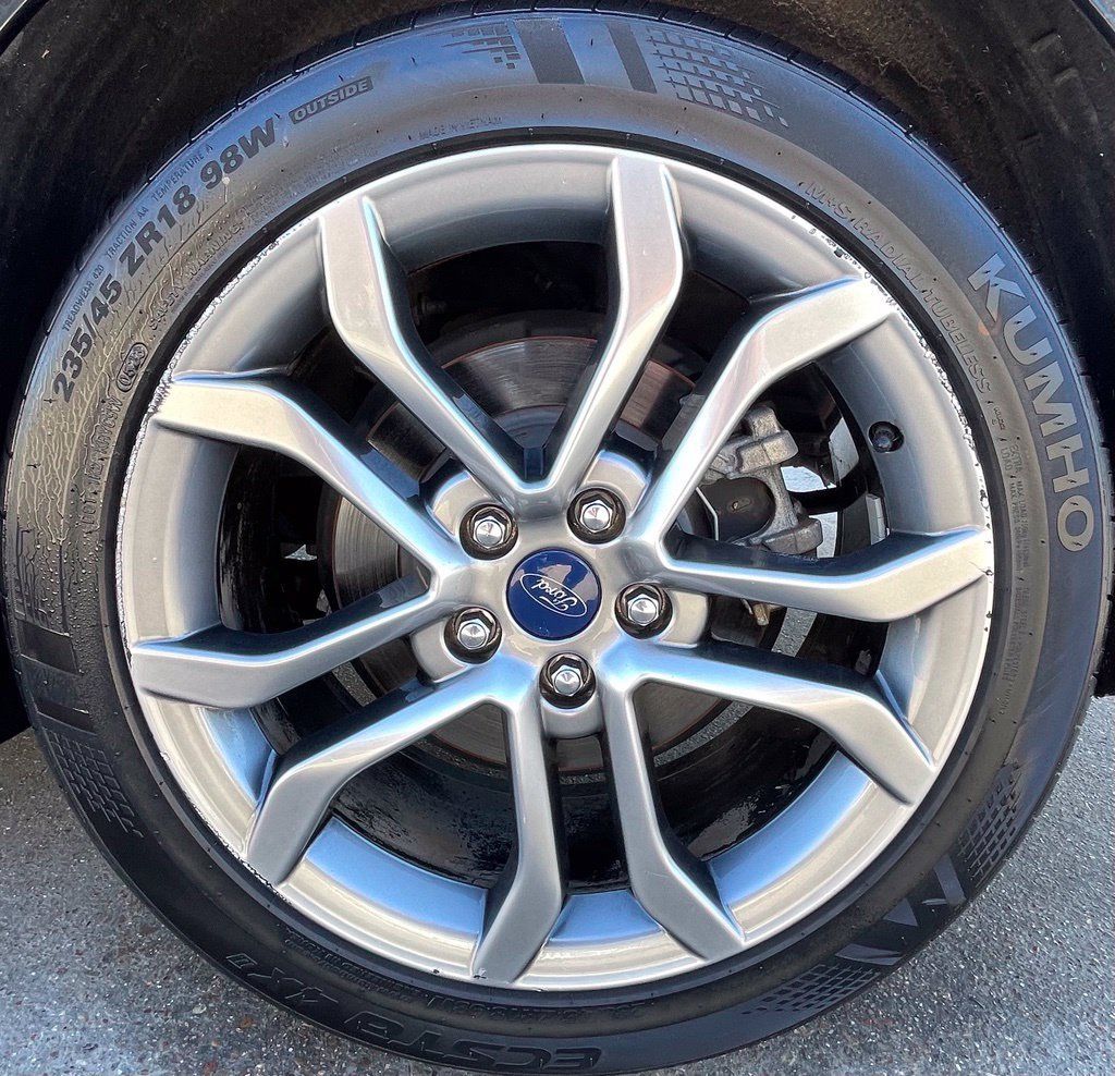 Used 2017 Ford Fusion SE w/ Equipment Group 201A FWD image 11