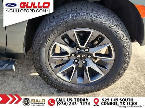 Used 2024 Chevrolet Tahoe Z71 w/ Luxury Package image 30