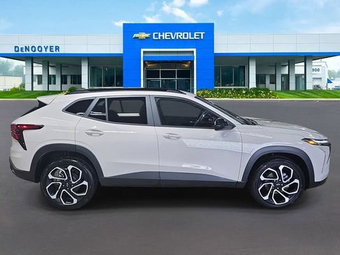 New 2026 Chevrolet Trax RS w/ Sunroof Package image 5