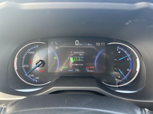 Certified 2025 Toyota RAV4 LE AWD/4WD image 24