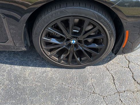 Used 2022 BMW 750i xDrive w/ Executive Package AWD/4WD image 40