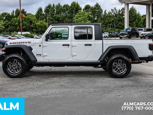 Used 2026 Jeep Gladiator Mojave AWD/4WD image 8