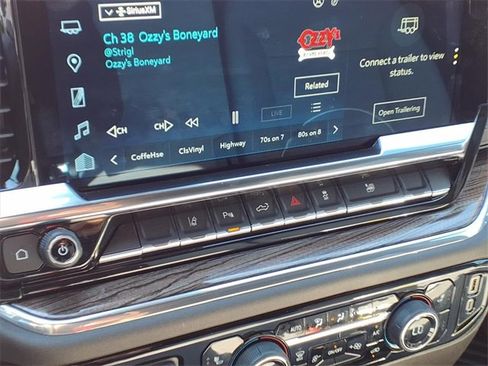 Used 2025 Chevrolet Silverado 2500 LT w/ All Star Edition image 9